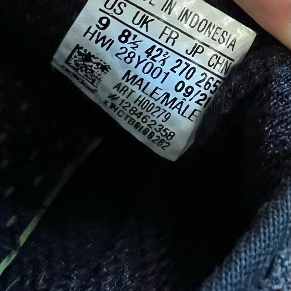 Adidas Kapitr 3.0 Men’s Running Shoes. Size 9. Black - Picture 6 of 9